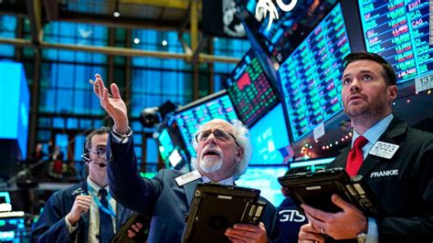 21 Mar 2019 ... Dow pops 217 points as tech stocks roar; Apple leaps 4% ; The Dow jumped 217 points, or 0.8% ; The S&P 500 advanced 1.1% ; And the Nasdaq soared ...